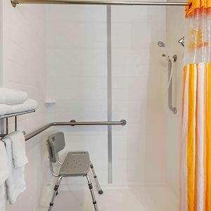 Executive King Room Mobility Access or Non-Smoking